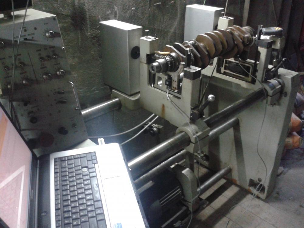 Modernization of an older Schenck stand with Balanset-1A OEM for balancing a crankshaft.